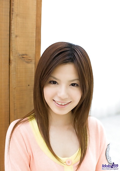 Cute Japanese teen Riri..